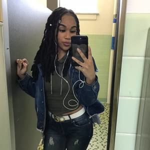 Meet your Posher, Angela